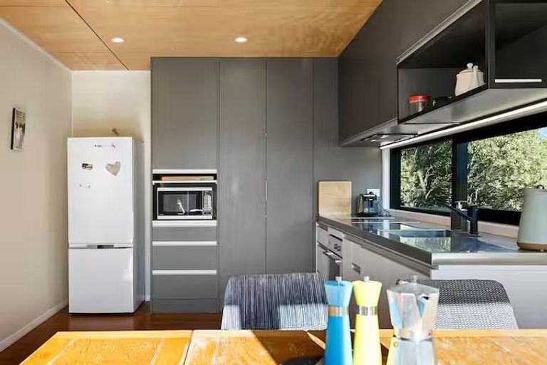 Photo of property in 18 Titoki Avenue, Waipahihi, Taupo, 3330