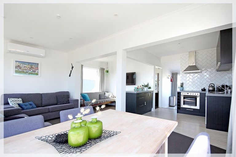 Photo of property in 11 Nelson Street, Foxton Beach, Foxton, 4815