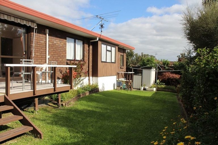 Photo of property in 2/79 Aberfeldy Avenue, Highland Park, Auckland, 2010