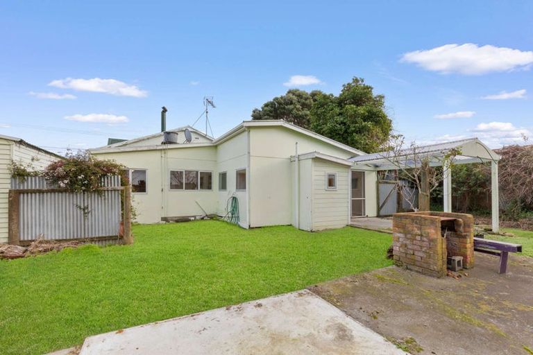 Photo of property in 30 Gloag Street, Waverley, 4510