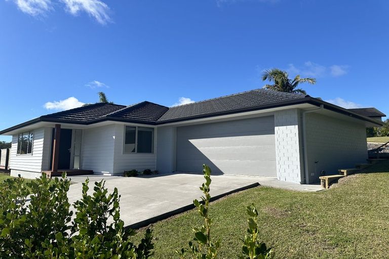 Photo of property in 20 Spinnaker Point, Haruru, 0204