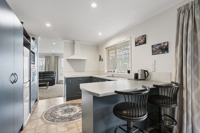 Photo of property in 41 Village Park Drive, Welcome Bay, Tauranga, 3112