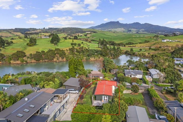 Photo of property in 26 Smith Street, Raglan, 3225