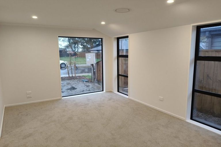 Photo of property in 18 Crossley Avenue, Woodend, 7610