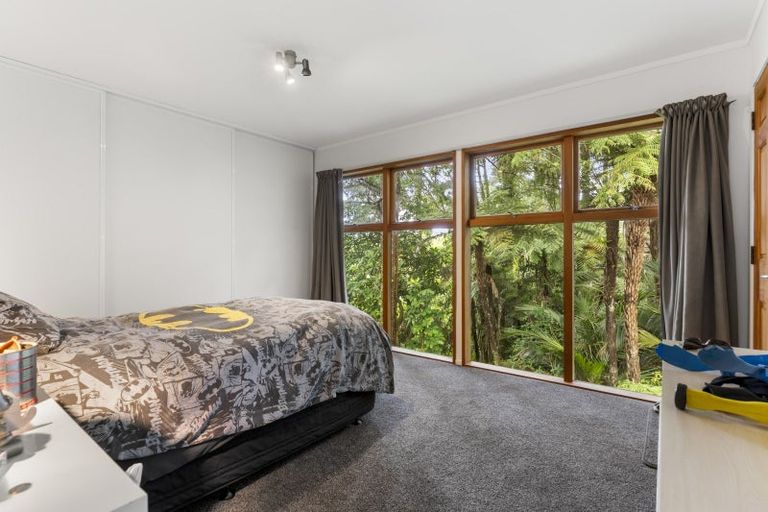 Photo of property in 186b Woodlands Park Road, Titirangi, Auckland, 0604