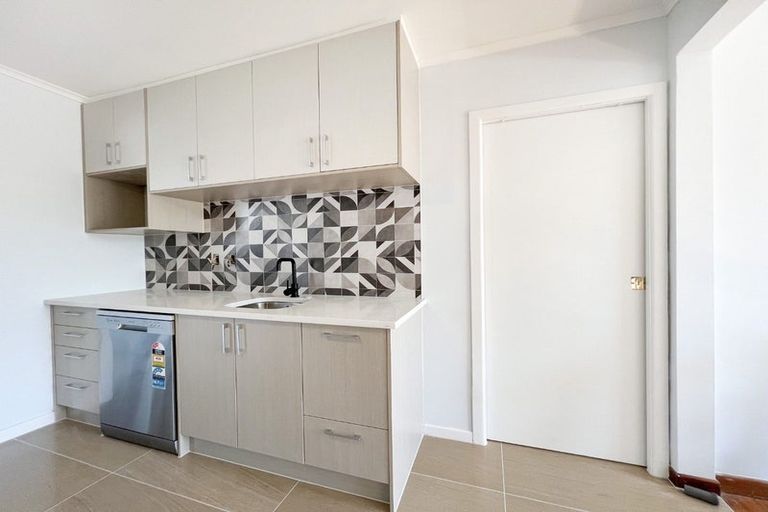 Photo of property in 1/34 Miro Street, New Lynn, Auckland, 0600