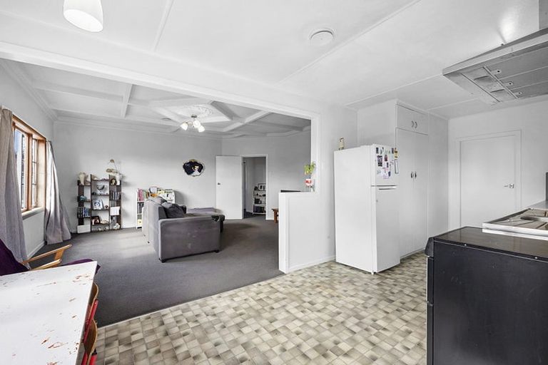 Photo of property in 7 Wheeler Place, Upper Vogeltown, New Plymouth, 4310