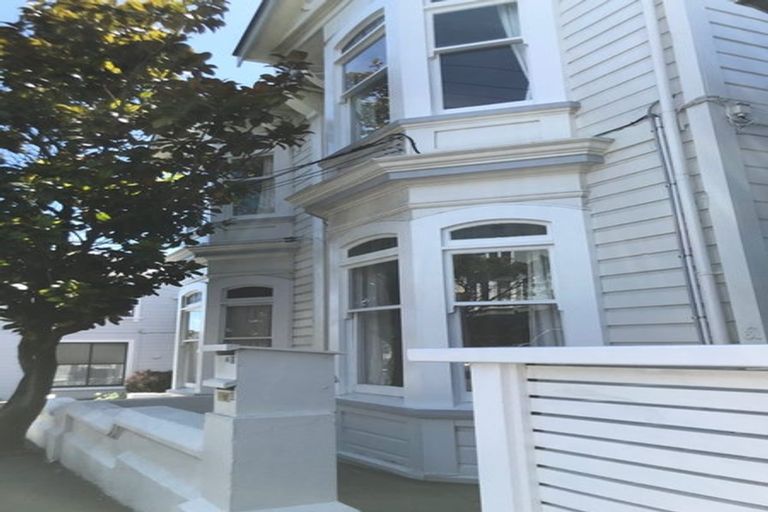 Photo of property in 61-61a Brougham Street, Mount Victoria, Wellington, 6011