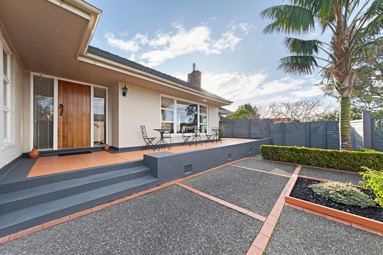 Photo of property in 124 Carrington Street, Lower Vogeltown, New Plymouth, 4310