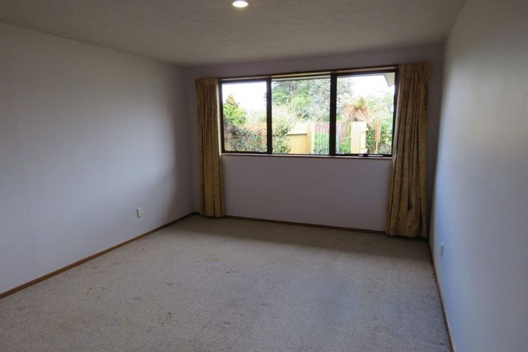 Photo of property in 2/228 Yaldhurst Road, Avonhead, Christchurch, 8042