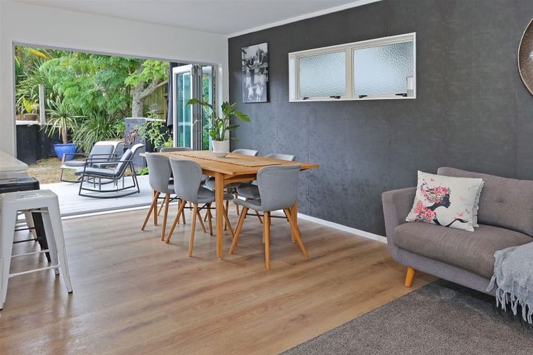 Photo of property in 62 Vintage Drive, Henderson, Auckland, 0612