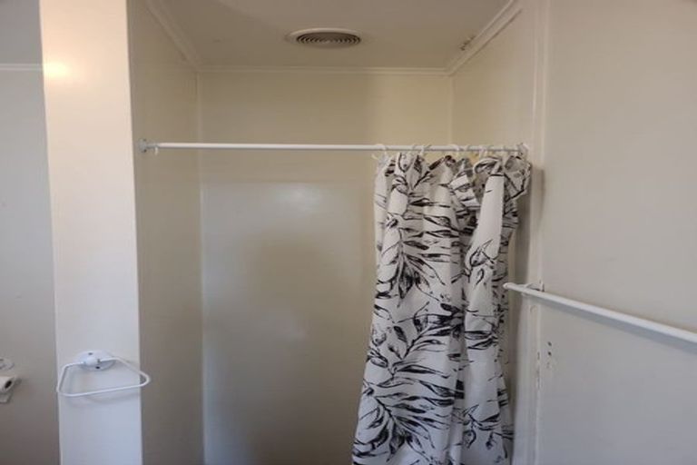 Photo of property in 29 Marine Parade, Bluff Hill, Napier, 4110