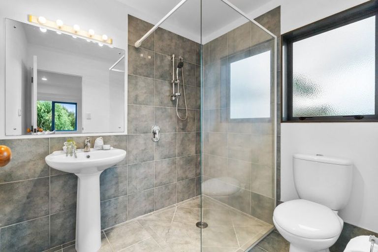 Photo of property in 15 Pine Park Road, Onerahi, Whangarei, 0110