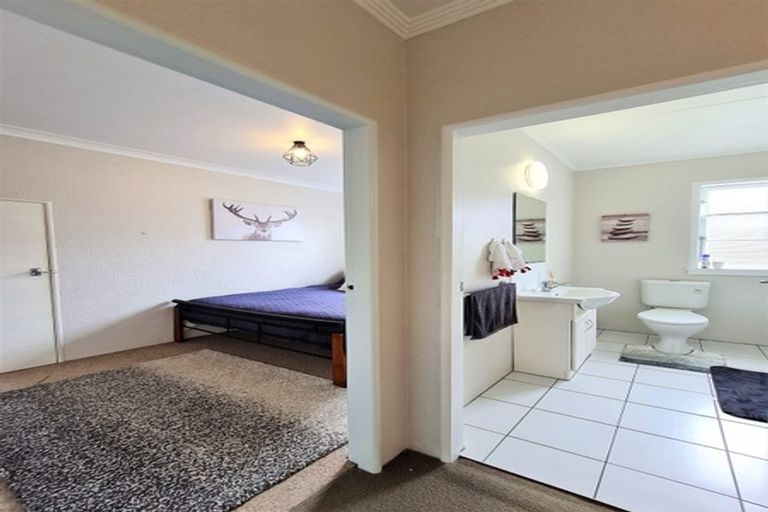 Photo of property in 96 Gonville Avenue, Gonville, Whanganui, 4501