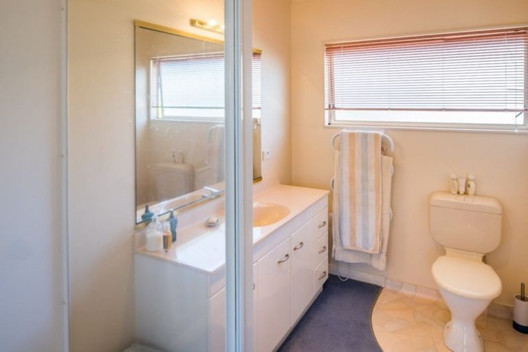 Photo of property in 6 Bowsprit Way, Whitby, Porirua, 5024