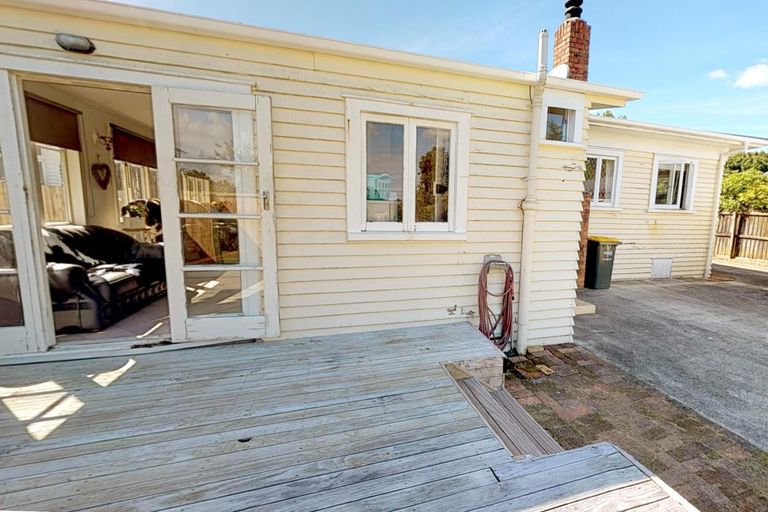 Photo of property in 20 Racecourse Road, Waiuku, 2123