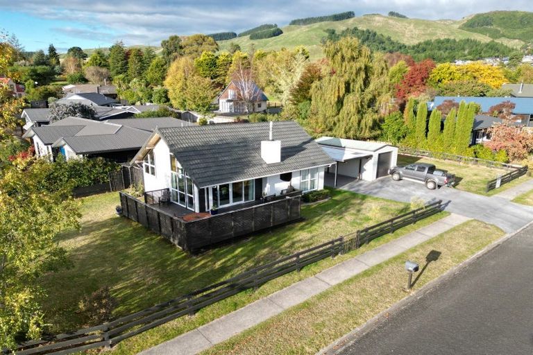 Photo of property in 125 Kenrigg Road West, Kinloch, Taupo, 3377