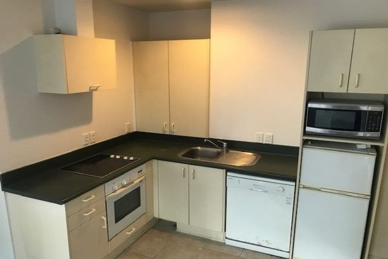 Photo of property in Terrace Tower Apartments, 7b/126 The Terrace, Wellington Central, Wellington, 6011