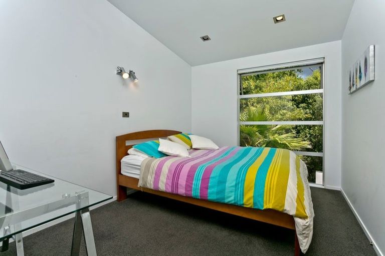 Photo of property in 16c Charmaine Road, Torbay, Auckland, 0630