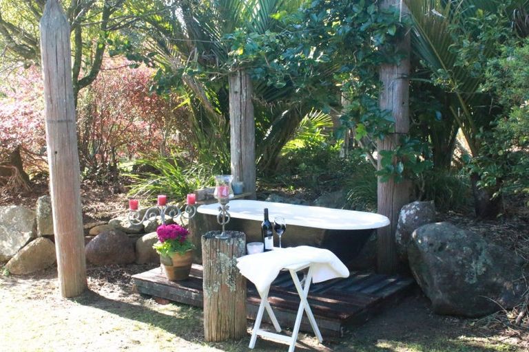 Photo of property in 1064 Pungaere Road, Waipapa, 0295