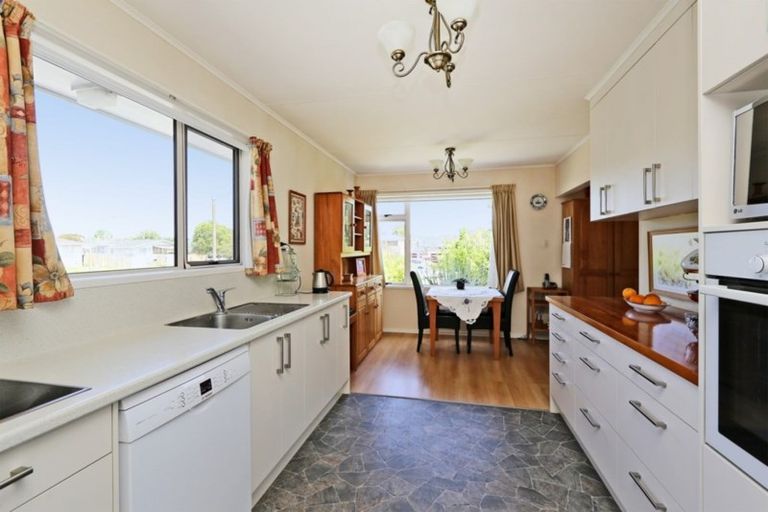 Photo of property in 3 Lyttelton Crescent, Tamatea, Napier, 4112