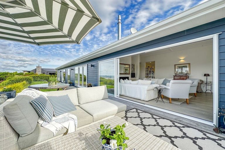 Photo of property in 97 Highland Drive, Acacia Bay, Taupo, 3385