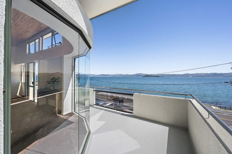 Photo of property in 2/517 Marine Drive, Sunshine Bay, Lower Hutt, 5013