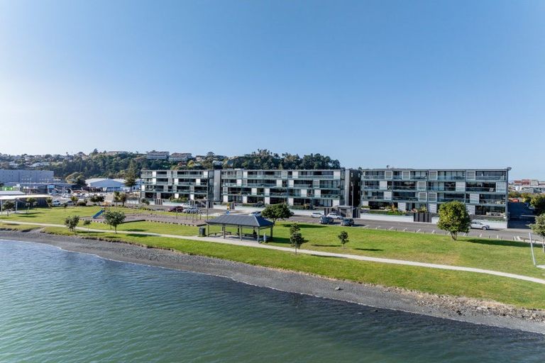 Photo of property in 208/7 Humber Street, Pandora, Napier, 4110