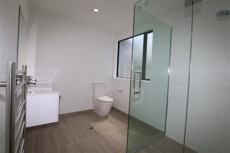 Photo of property in 5 Frances Bryers Road, Hobsonville, Auckland, 0616