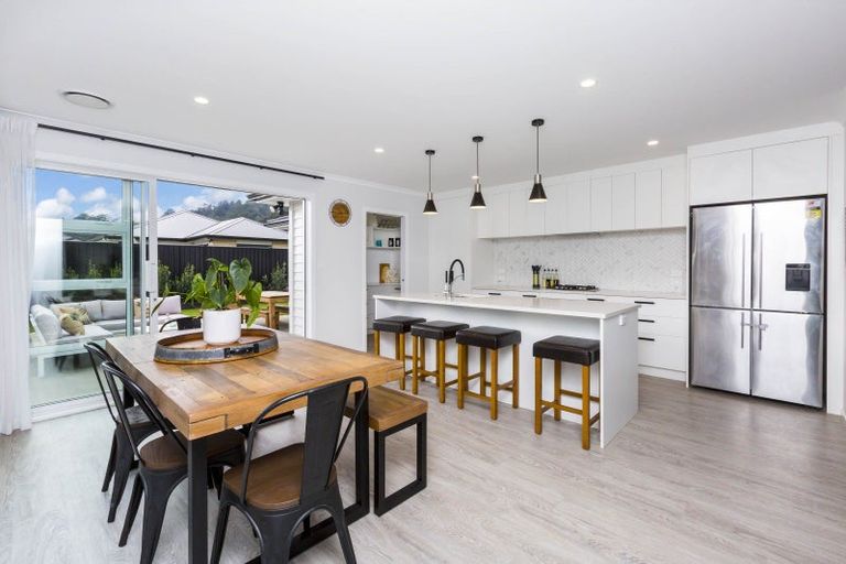 Photo of property in 99 Mawai Hakona Drive, Wallaceville, Upper Hutt, 5018