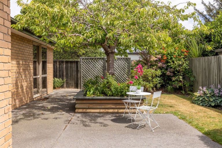 Photo of property in 8 Piper Lane, Beckenham, Christchurch, 8023