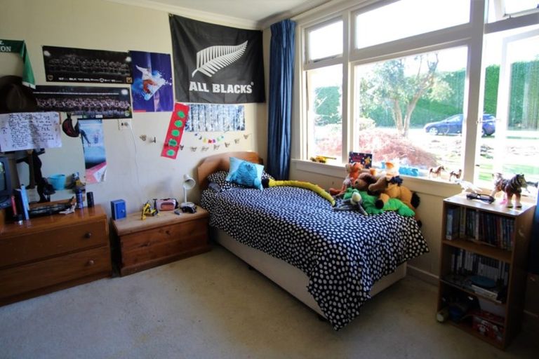 Photo of property in 35 Hull Street, Riversdale, 9776