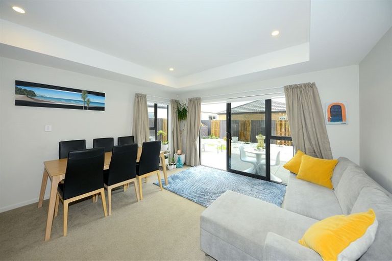Photo of property in 11 Glenbarr Lane, Broomfield, Christchurch, 8042
