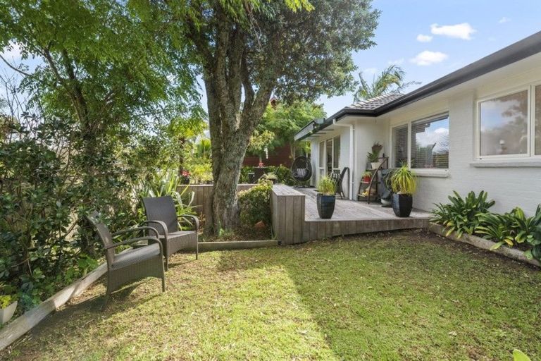 Photo of property in 6 Orewa Street, Torbay, Auckland, 0630