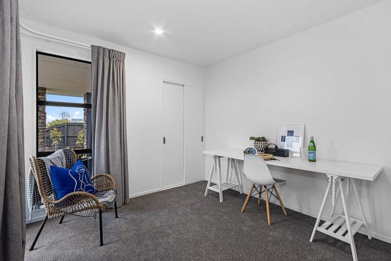 Photo of property in 2 Beauford Place, Parklands, Christchurch, 8083