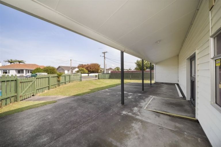 Photo of property in 65 Dixon Avenue, Hawera, 4610