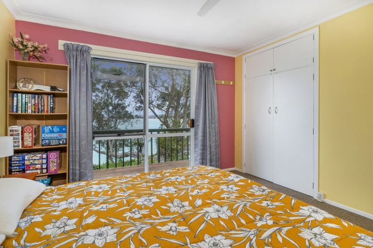 Photo of property in 14 Stormont Lane, Whitianga, 3510