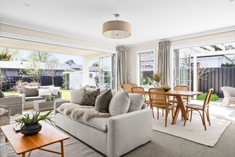 Photo of property in 11 Margaret Avenue, Havelock North, 4130