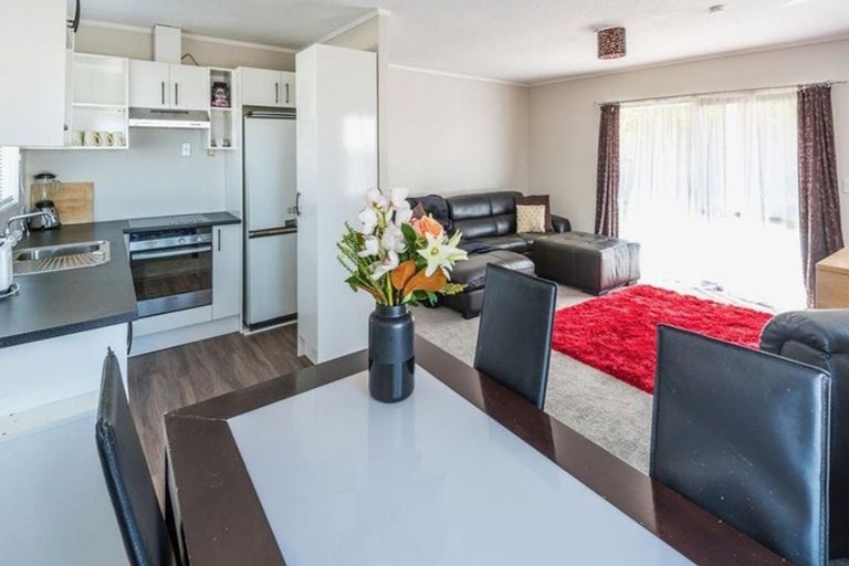 Photo of property in 8a Ross Avenue, Otara, Auckland, 2023