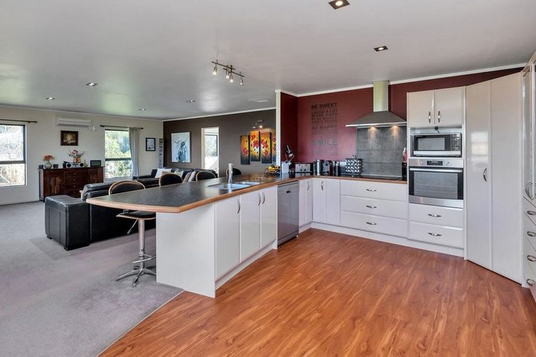 Photo of property in 8 Sanctuary Park Lane, Tamaterau, Whangarei, 0174