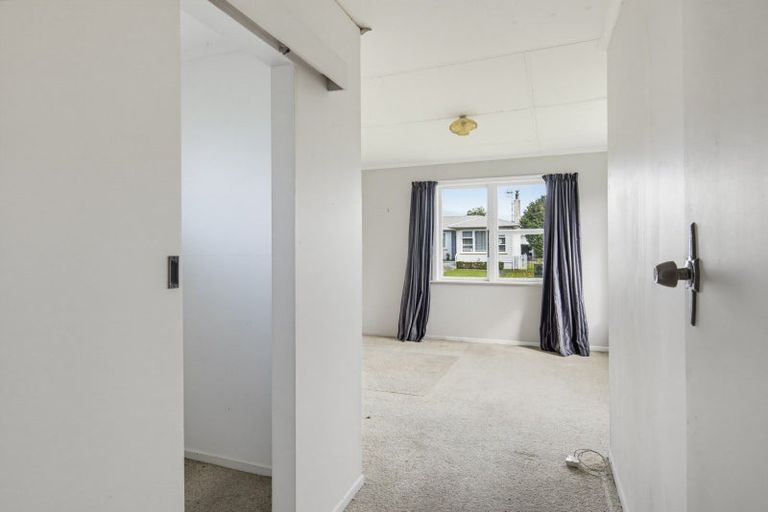Photo of property in 12 Collingwood Street, Levin, 5510