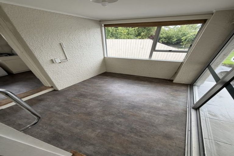 Photo of property in 8 Nyoli Street, Northcote, Christchurch, 8052