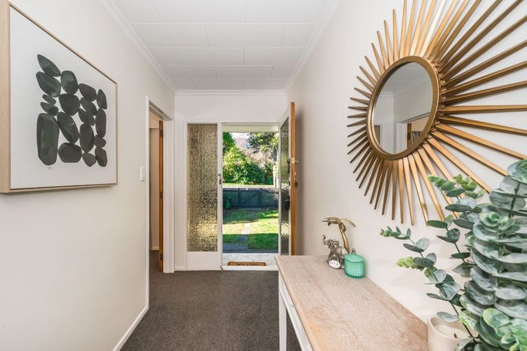 Photo of property in 15 Kohekohe Road, Waikanae, 5036