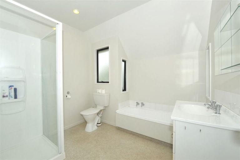 Photo of property in 1/2 Leamington Street, Addington, Christchurch, 8024