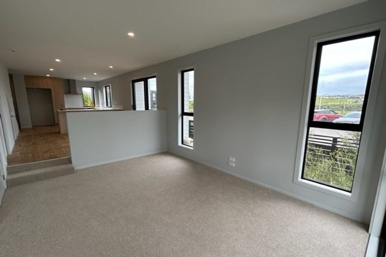 Photo of property in 2a Nerita Place, Long Bay, Auckland, 0630