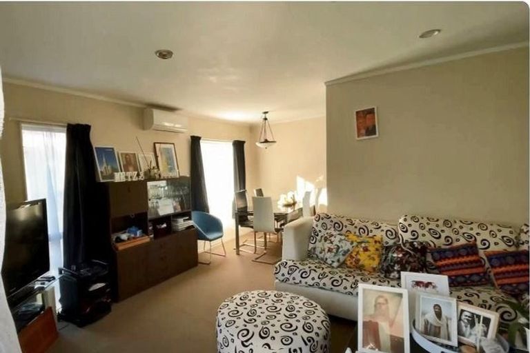 Photo of property in 38b Lindis Place, Mangere Bridge, Auckland, 2022