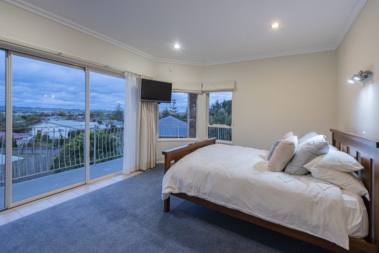 Photo of property in 1 Clearview Close, Dargaville, 0310