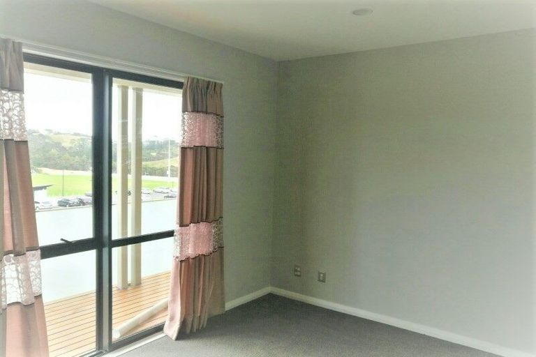 Photo of property in 39 Cavalli Road, Long Bay, Auckland, 0630