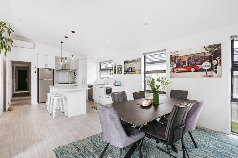 Photo of property in 32 Batty Street, Papamoa Beach, Papamoa, 3118