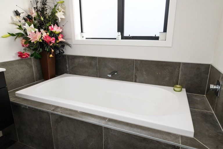 Photo of property in 21 George Street, Bulls, 4818